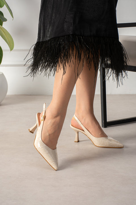 Krem Kırışık Rugan Topuklu Ayakkabı Stiletto Slingback Tokalı Bant Sivri Burun İnce Kadeh Topuk  3