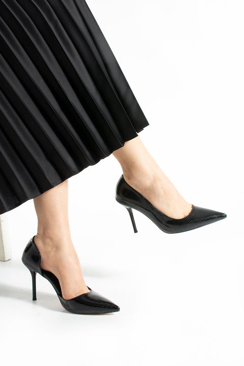 Yılan Derisi Desenli Vegan Deri Stiletto – 9cm Metal Topuklu Sivri Burun Şık & Konforlu Kadın Ayakkabı