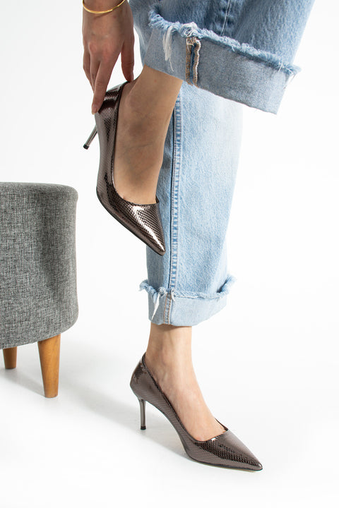 Yılan Desenli Vegan Deri Stiletto – 7cm İnce Topuklu Sivri Burun Şık ve Rahat Kadın Ayakkabı