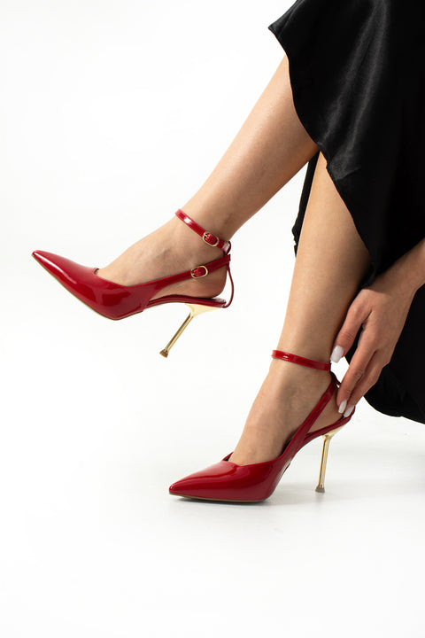 Bilekten Tokalı Stiletto – Altın Topuklu Sivri Burun Şık Kadın Ayakkabı