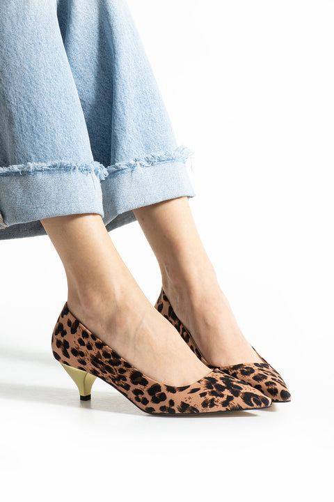 Saten Leopar Desenli Vegan Deri Stiletto – Altın Topuklu, 6 cm İnce Topuk, Sivri Burunlu, Zarif ve Şık Klasik Model