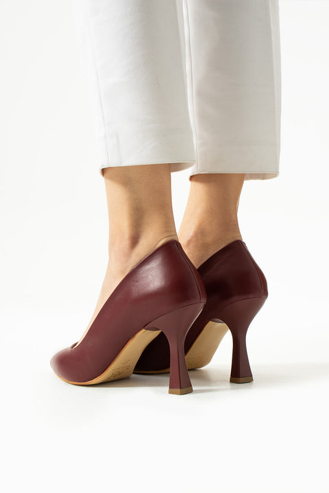 Mat Vegan Deri Sivri Burun Kavis Topuk Kadın Stiletto Ayakkabı | Günlük ve Davet Şıklığı