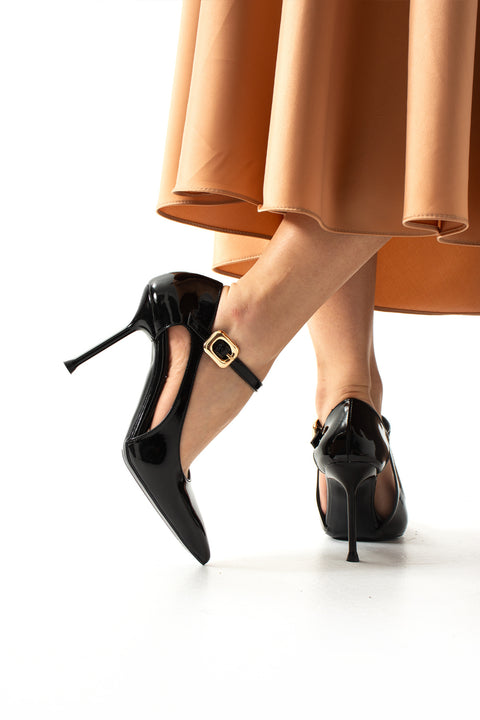 Stiletto – Bilekten Tokalı, Beyaz İnce Topuklu, Sivri Burunlu Rahat Kalıp Kadın Topuklu Ayakkabı