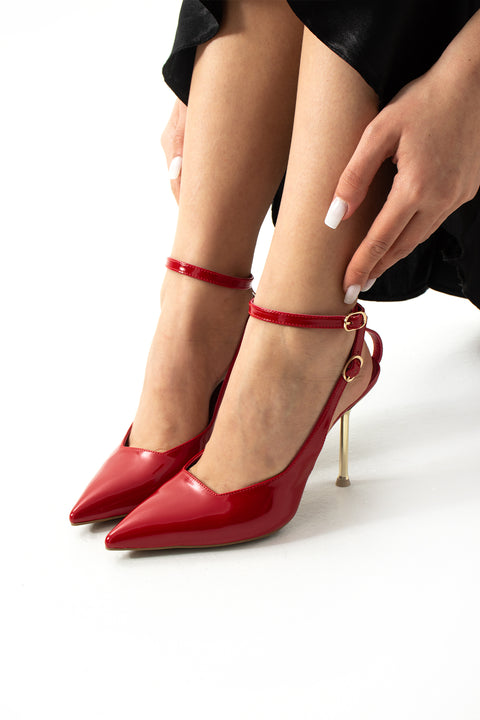 Bilekten Tokalı Stiletto – Altın Topuklu Sivri Burun Şık Kadın Ayakkabı