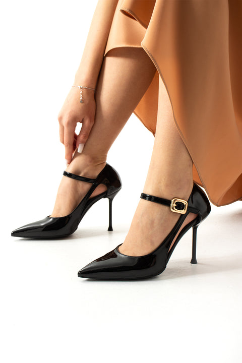 Stiletto – Bilekten Tokalı, Beyaz İnce Topuklu, Sivri Burunlu Rahat Kalıp Kadın Topuklu Ayakkabı