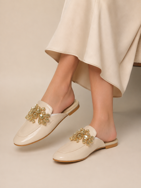 Taş İşlemeli Çiçek Detaylı Rugan Slip-On Terlik