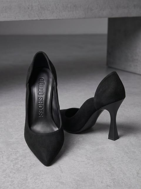 Sivri Burun Stiletto Kavisli Yan Dekolteli İnce Topuklu Kadın Ayakkabı Vegan Deri ve Hafızalı Ped