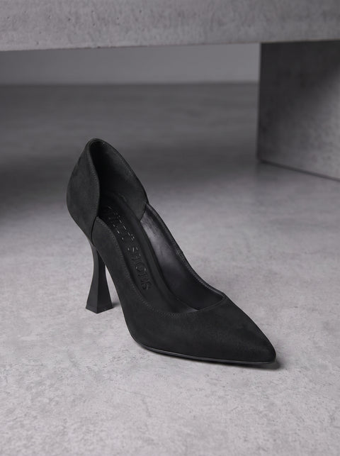 Sivri Burun Stiletto Kavisli Yan Dekolteli İnce Topuklu Kadın Ayakkabı Vegan Deri ve Hafızalı Ped